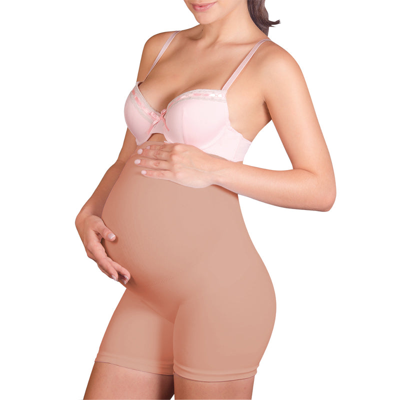 Siente la comodidad y el soporte del bóxer maternal durante tu embarazo