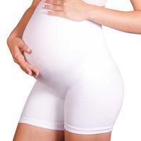 Maternal boxer Bella Form