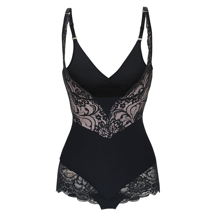 body negro con encaje de la marca bella form modelo Karah